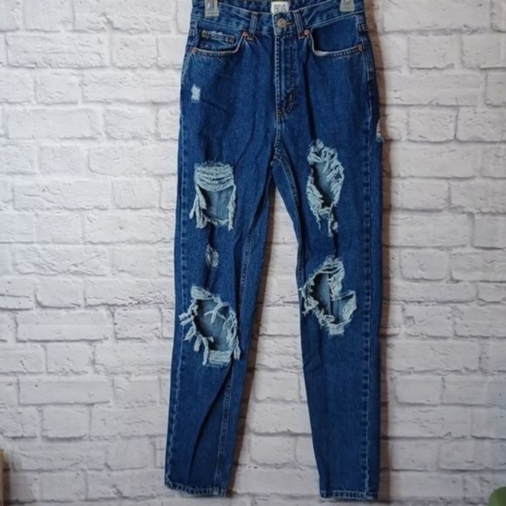 BDG High Rise Mom The Straight‎ Jeans Destroyed Ripped Waist 25